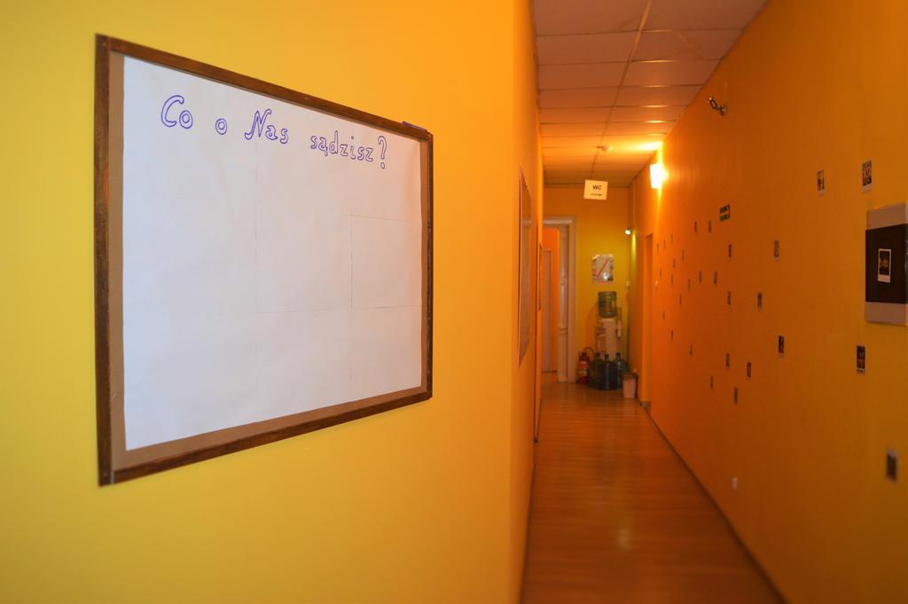 Honey Hostel Cracovie Extérieur photo
