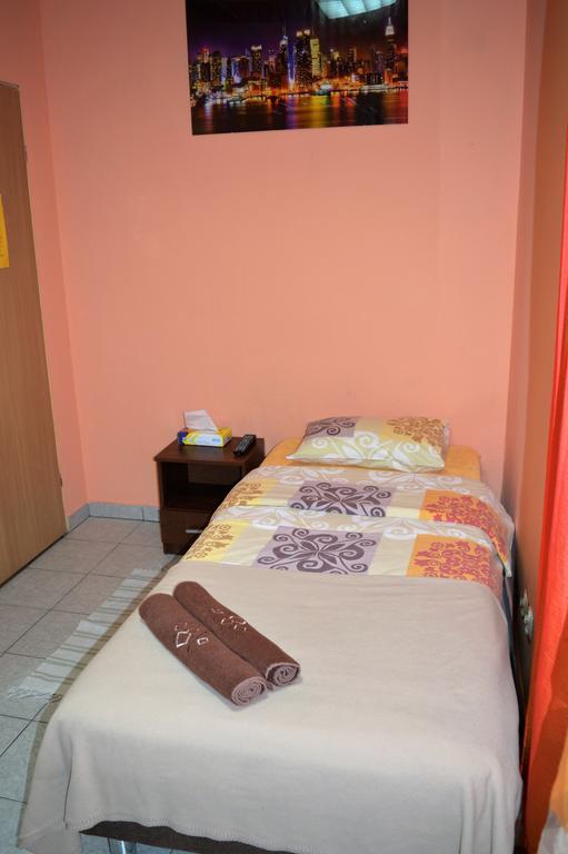 Honey Hostel Cracovie Chambre photo
