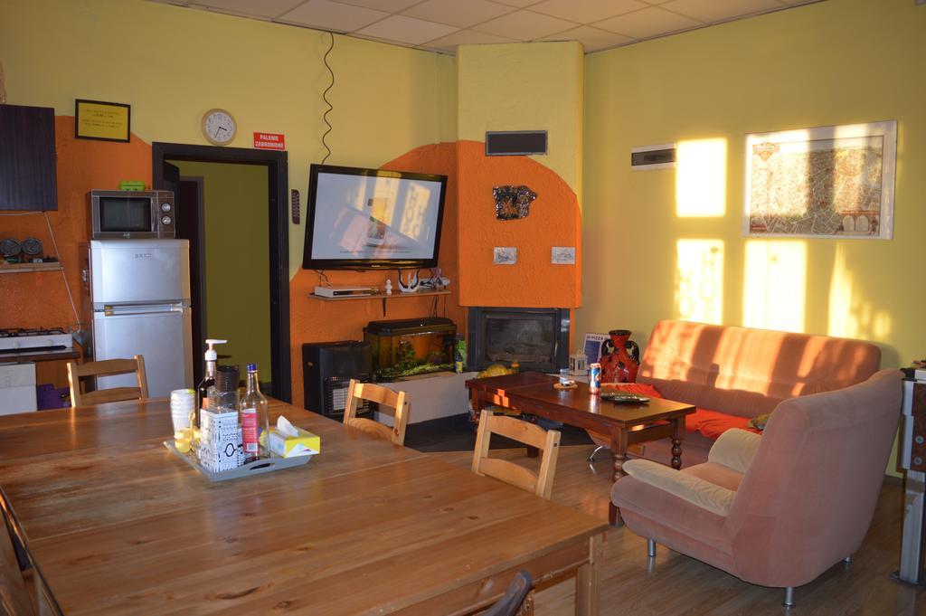 Honey Hostel Cracovie Extérieur photo