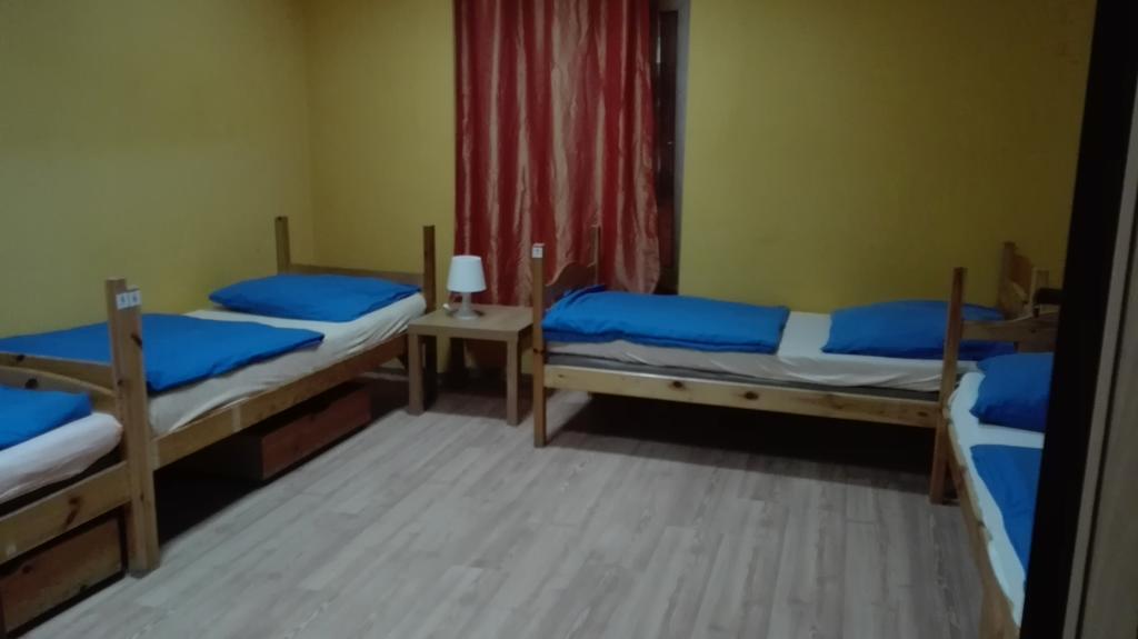 Honey Hostel Cracovie Extérieur photo