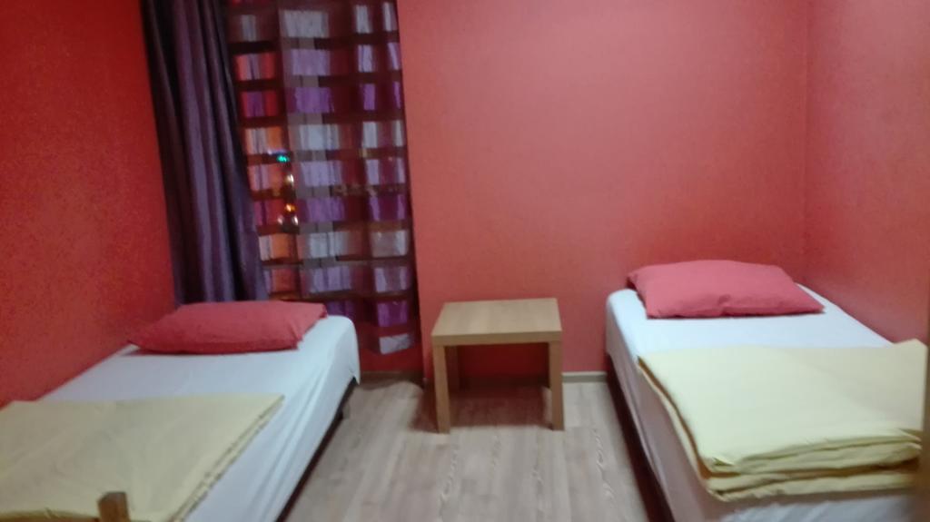 Honey Hostel Cracovie Extérieur photo